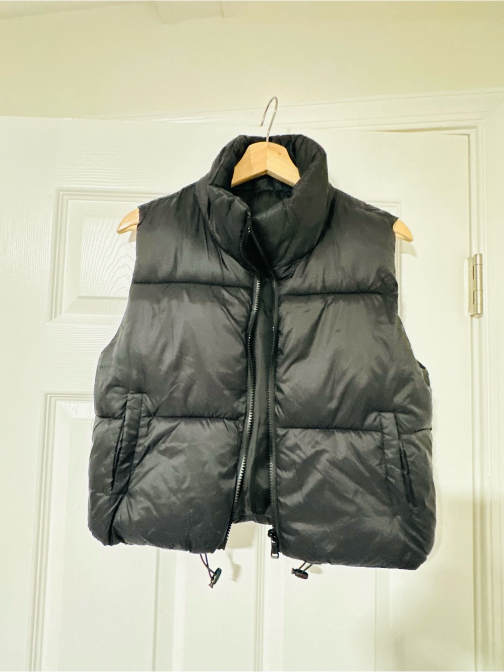 Black Puffer Vest - Sleeveless Quilted Jacket